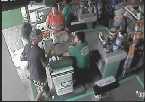 Criminosos invadem e roubam R$ 4 mil de mercadinho no Tabuleiro do Martins 