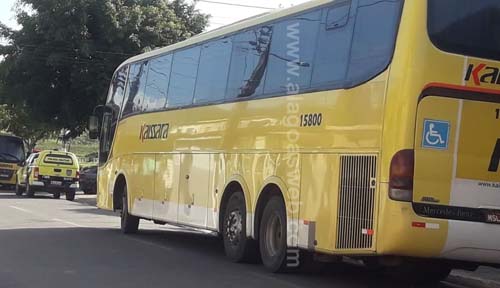 Coletivos são alvo de bandidos durante a madrugada na BR 101