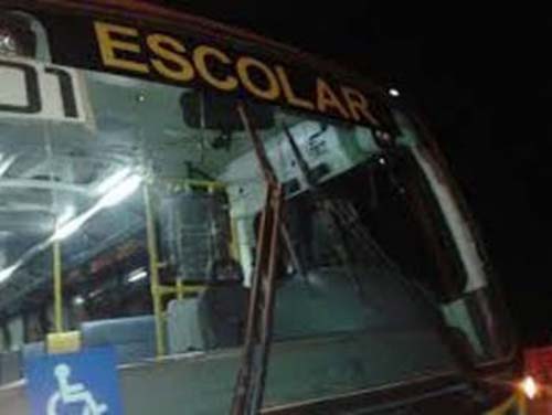 Ônibus com estudantes de União dos Palmares é assaltado a caminho da Serra da Barriga