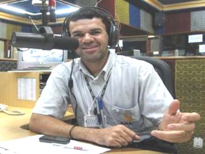 Radialista leva tiros no estúdio de emissora