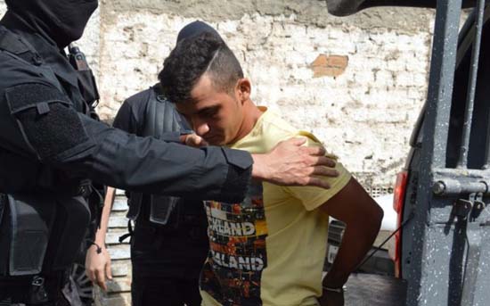 Assassino confesso de vereador chega a Maceió