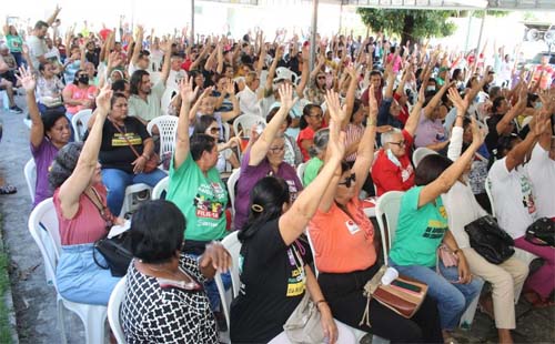 Assembleia do Sinteal aprova greve de três dias na rede estadual de educação