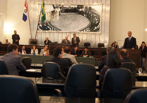 Assembleia susta processo contra deputado Nelito Gomes de Barros