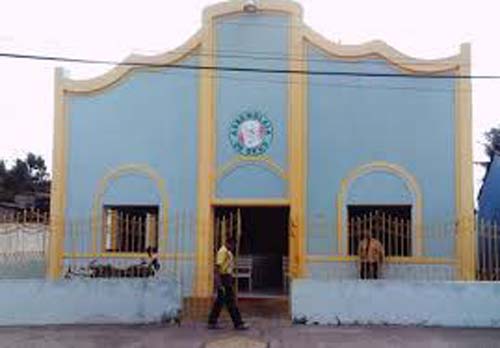 Pastor acusado de irregularidades se recusa a deixar igreja