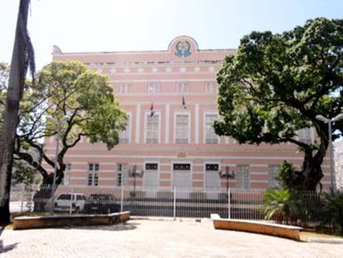 Com deputados candidatos a prefeitos, veja quem são os suplentes das vagas na Assembleia Legislativa