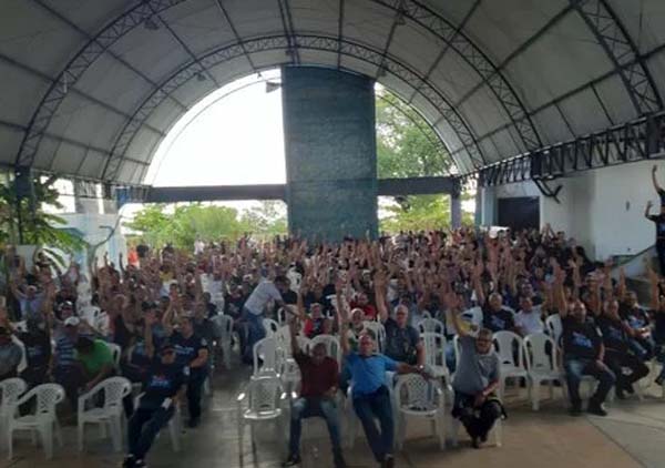 Policiais Civis rejeitam proposta e realizam ato no Centro da capital