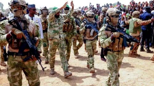 Investigação aponta que exército local e militares estrangeiros assassinaram 500 pessoas no Mali