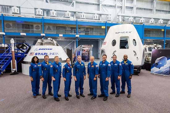 Astronautas viajarão nas primeiras naves privadas dos EUA