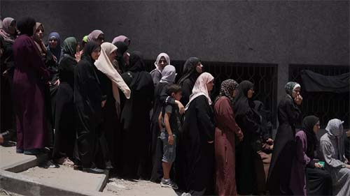 Novos ataques de Israel deixam dezenas de mortos em Gaza, incluindo crianças