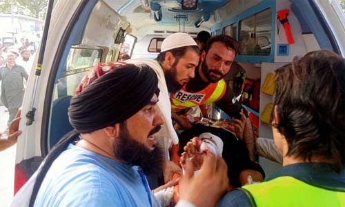 Ataque terrorista a partido religioso deixa ao menos 40 mortos e 130 feridos no Paquistão