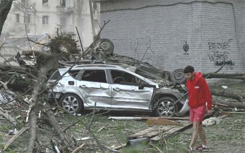 Zelensky encurta viagem à África do Sul após ataque russo devastador a Kiev