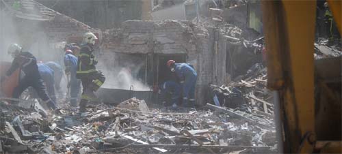 Onda de ataques russos deixa ao menos nove civis mortos e dezenas de feridos na Ucrânia