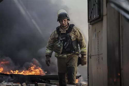 Ataque ucraniano provoca incêndio em depósito de petróleo na cidade russa de Sochi