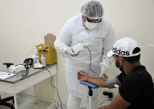 Procura por atendimento a síndromes gripais registra queda em Maceió