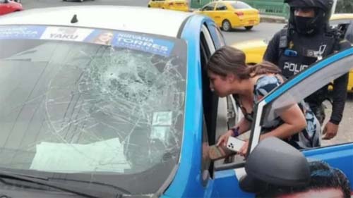 Equador: carro de candidata a deputada é baleado em novo ataque