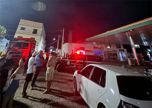 Ex-prefeito afirma ser alvo de atentado em posto de combustíveis em Maribondo