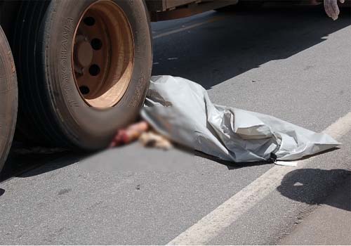 Homem morre esmagado por carreta na BR 101 próximo a São Miguel dos Campos