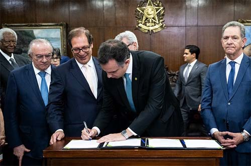 Comissão de juristas vai atualizar Código Civil para revolução digital  