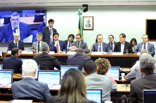 Governo defende manutenção de estados e municípios na reforma da Previdência