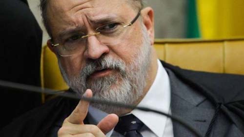 A ofensiva contra a Lava Jato que 'une' esquerdistas, bolsonaristas e Augusto Aras