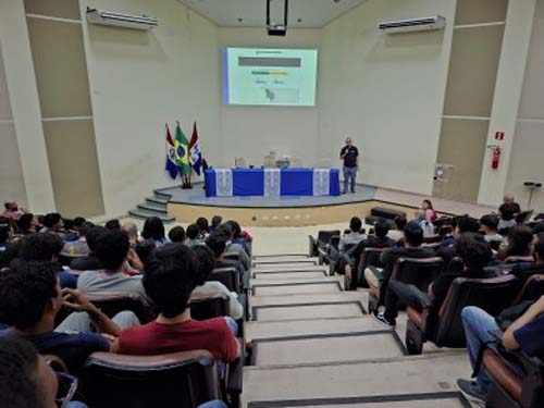 Ufal lança programa para capacitar 250 estudantes em Tecnologia