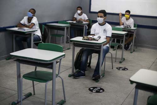 Retomada das aulas presenciais em 2021 já está prevista em 15 estados
