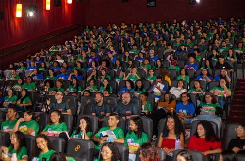 Já estão abertas as inscrições para o Educar é Massa, que oferecerá cursos gratuitos para o Enem 2024