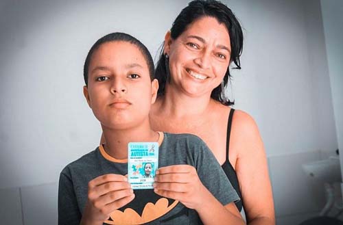 Carteira de Identificação do Autista de Maceió garante atendimento prioritário