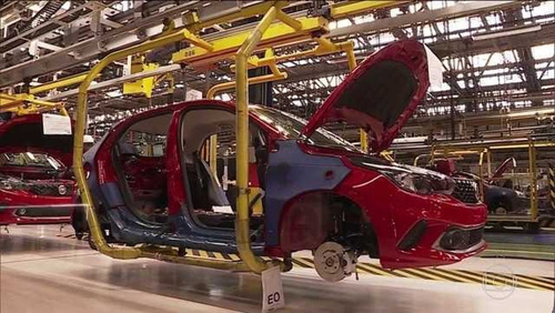 País precisa qualificar 10,5 milhões de trabalhadores na indústria até 2023, diz CNI