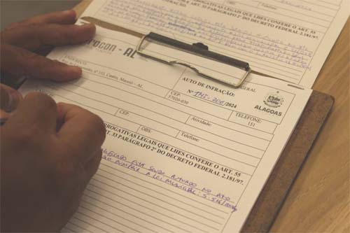 Banco Itaú autuado por descumprir decreto municipal e Código de Defesa do Comsumidot em Maceió