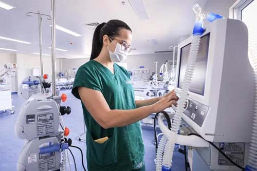 Deputados votam urgência do piso da enfermagem esta semana