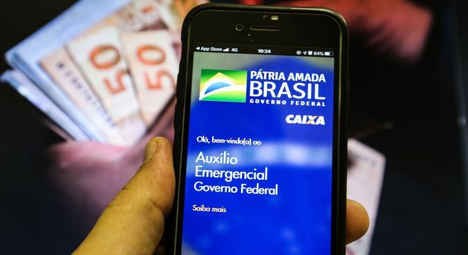 Devolução do auxílio emergencial supera R$ 1 bilhão no IR 2021 