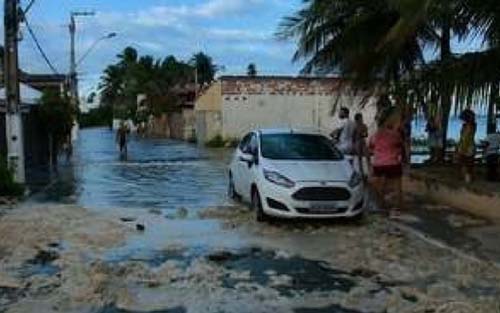 Com avanço do mar na Barra Nova, Prefeitura de Marechal decreta situação de emergência por 90 dias