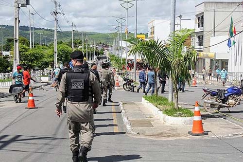 Polícia Militar reforça fiscalização de decreto e faz operação em União dos Palmares