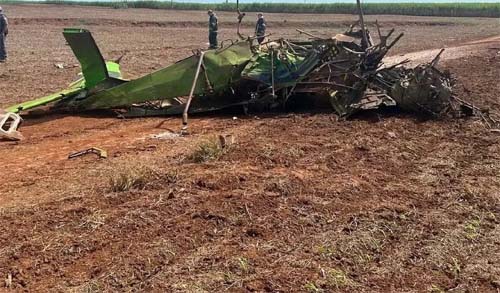 Avião de pequeno porte cai no interior de São Paulo e piloto morre