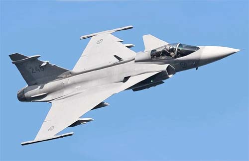 Ucrânia planeja adquirir até 150 caças suecos Gripen para fortalecer suas forças aéreas
