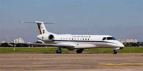 Governo avalia liberar voos da FAB para Ministros do STF