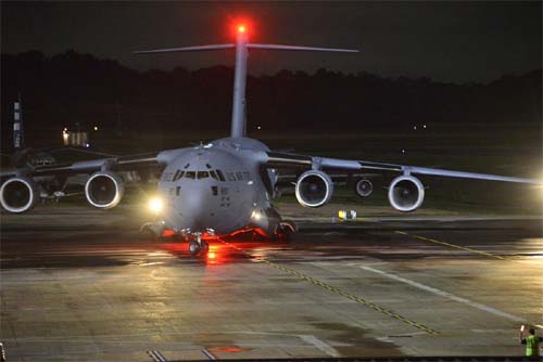 Avião da Força Aérea Americana chega a Manaus trazendo suprimentos para visita de Joe Biden