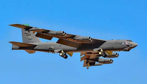 EUA posicionam bombardeiros nucleares próximos ao Irã em sinal de apoio a aliados