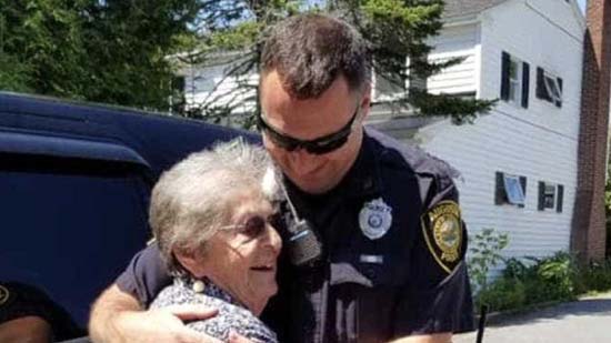 Avó realiza sonho de ser presa em aniversário de 93 anos