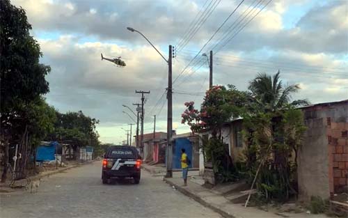 Dona de lanchonete estranha demora de funcionário e encontra homem morto