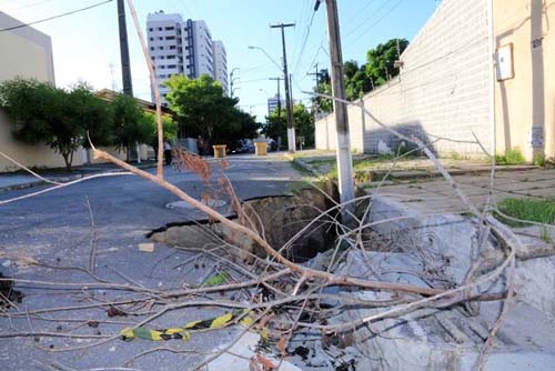 Órgãos pedem desocupação total do bairro Pinheiro