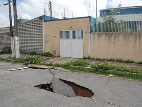 Risco de afundamento esvaziará 2,1 mil imóveis em Maceió