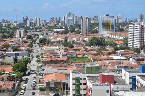 Rui Palmeira renova Decreto de Calamidade em bairros afetados por instabilidade de solo