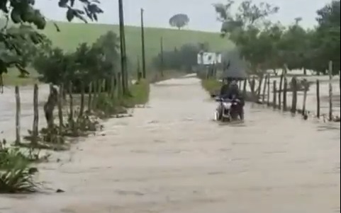 Fortes chuvas causam estragos em cidades alagoanas