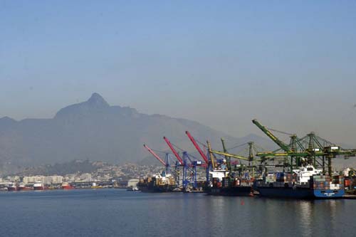 Balança comercial tem saldo positivo de US$ 3,28 bilhões em agosto