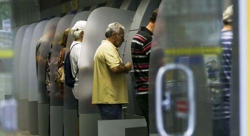 Diferença de preço entre pacotes de tarifas bancárias chega a 50%