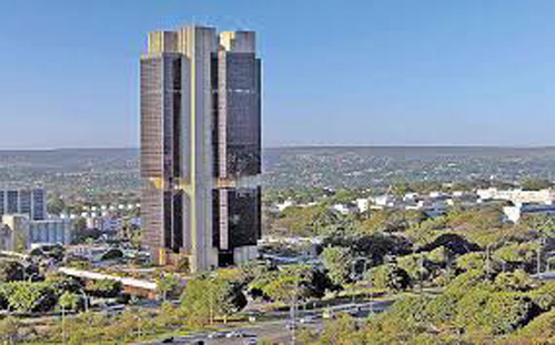 Economistas passam a ver Selic a 5,00% neste ano