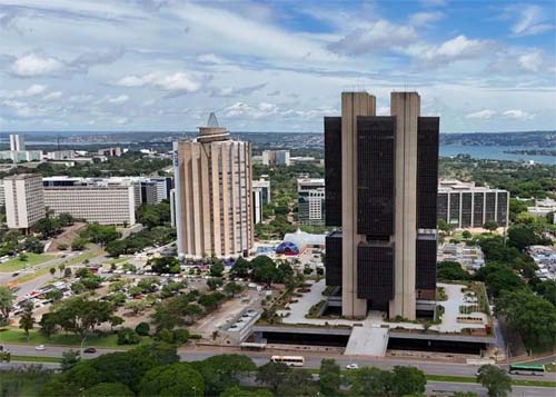 Prejuízos das Empresas Públicas Atingem Recorde em 2025 com Apenas Oito Meses
