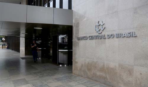 Banco Central aprova aumento de capital de R$ 1 bilhão para venda do Master ao BRB